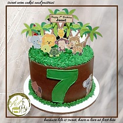 8x6 inches 2800.00 (free 12 cupcakes)