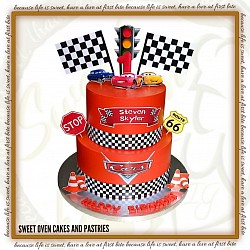 8x3,6x3 inches P2500.00 free 12 pcs cupcakes