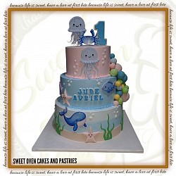 10x3, 8x3, 6x3 inches P4200.00 free 12 pcs cupcakes